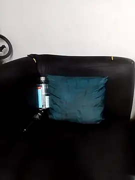 BeverlyQueen14 online show from 12/05/25, 09:19