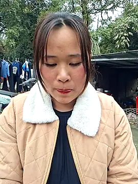 Snapshot of ALIENHR38 chatting on 02/11/26, 04:12 ALIENHR38 online show from 02/11/26, 04:12