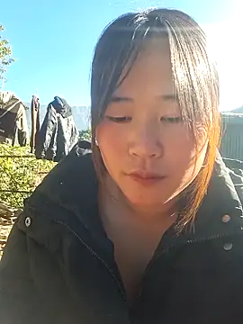 ALIENHR38 online show from 11/29/25, 07:41