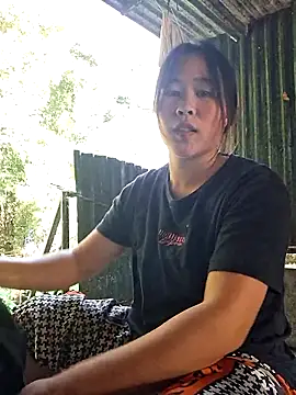 ALIENHR38 online show from 10/28/25, 01:39