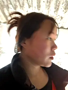 Snapshot of ALIENHR38 chatting on 12/22/25, 01:39 ALIENHR38 online show from 12/22/25, 01:39