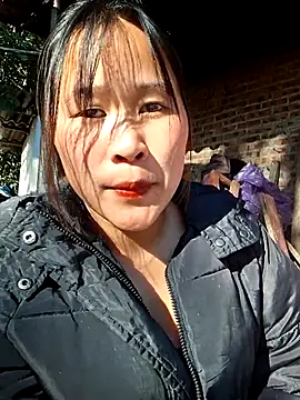 ALIENHR38 online show from 11/30/25, 01:39