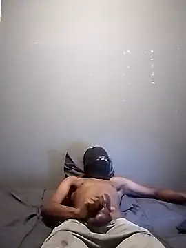 Snapshot of dumbBroke chatting on 10/10/25, 05:58 dumbBroke online show from 10/10/25, 05:58