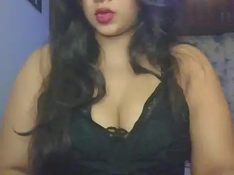 priyaverma00 online show from 10/31/25, 07:32
