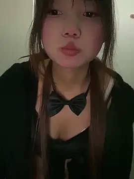 Snapshot of xixi_28 chatting on 10/18/25, 01:18 xixi 28 online show from 10/18/25, 01:18