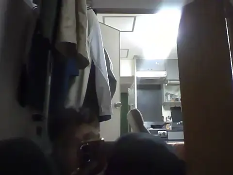 Snapshot of peach2313e chatting on 10/15/25, 11:51 peach2313e online show from 10/15/25, 11:51