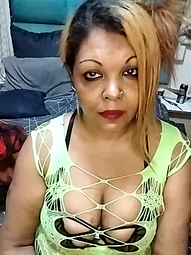 hemilynthomas2467 online show from 11/19/25, 07:25