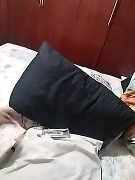 hemilynthomas2467 online show from 04/12/26, 10:29