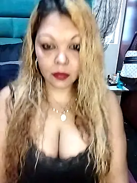 hemilynthomas2467 online show from 10/15/25, 06:33