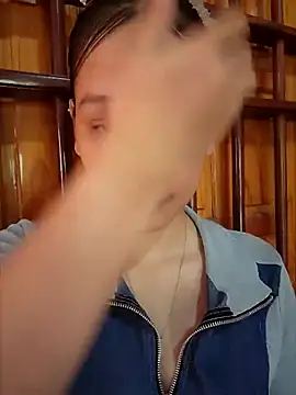 ChiecumBae online show from 09/19/25, 01:20