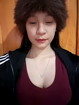 ChiecumBae online show from 11/30/25, 12:44