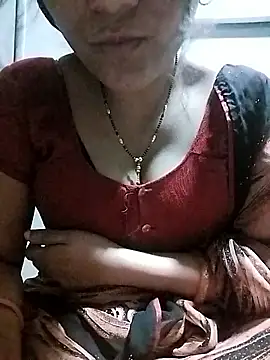 Hottestgirll online show from 10/10/25, 07:36