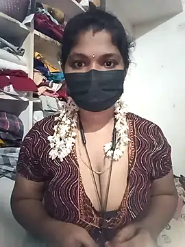 Snapshot of swetha01430 chatting on 10/12/25, 04:19 swetha01430 online show from 10/12/25, 04:19