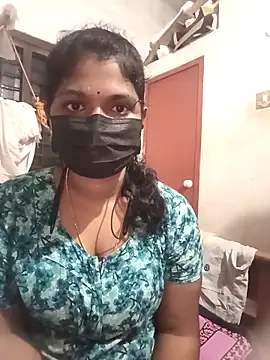 Snapshot of swetha01430 chatting on 09/26/25, 04:36 swetha01430 online show from 09/26/25, 04:36