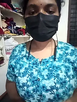 Snapshot of swetha01430 chatting on 09/21/25, 04:01 swetha01430 online show from 09/21/25, 04:01