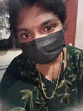 Snapshot of swetha01430 chatting on 09/28/25, 04:47 swetha01430 online show from 09/28/25, 04:47