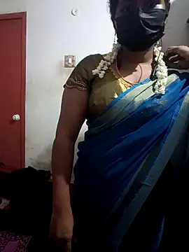 Snapshot of swetha01430 chatting on 09/23/25, 04:58 swetha01430 online show from 09/23/25, 04:58