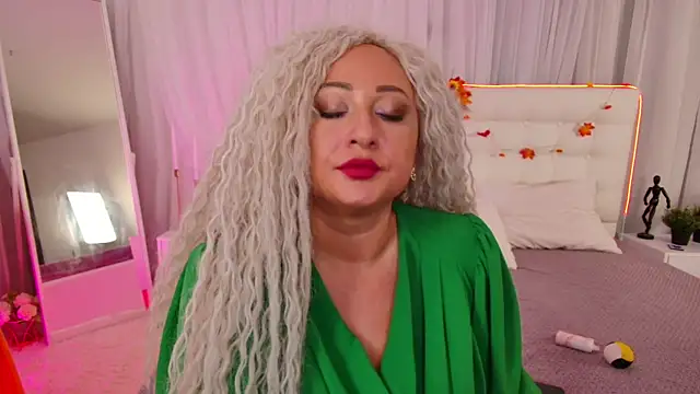 Lilit 1Love online show from 10/25/25, 04:29