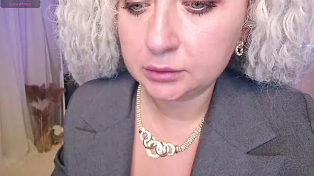 Lilit 1Love online show from 10/21/25, 03:33