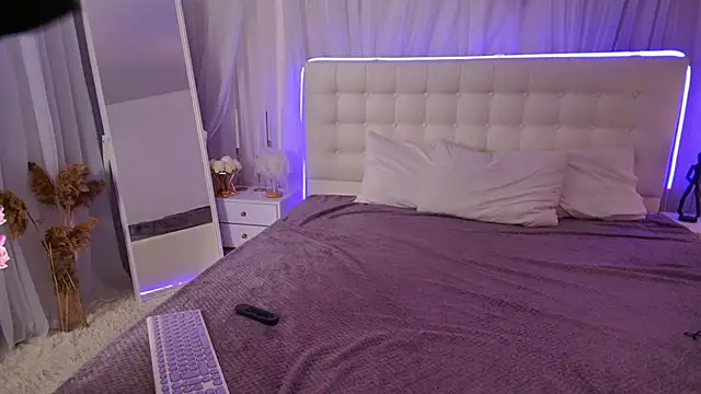 Lilit 1Love online show from 10/14/25, 04:18