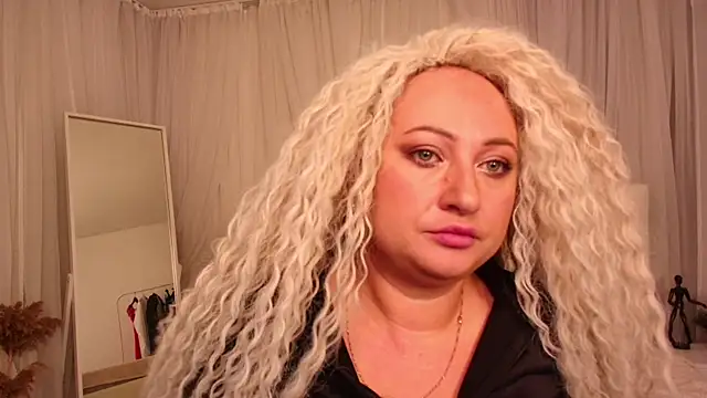 Lilit 1Love online show from 10/02/25, 04:21