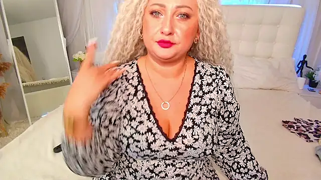 Lilit 1Love online show from 10/05/25, 04:42