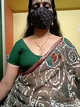 mallu-reshma online show from 10/31/25, 01:08