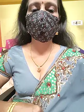 mallu-reshma online show from 10/27/25, 09:10