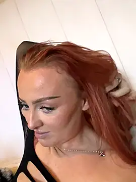 RedHeadRoxyUK online show from 10/29/25, 11:09