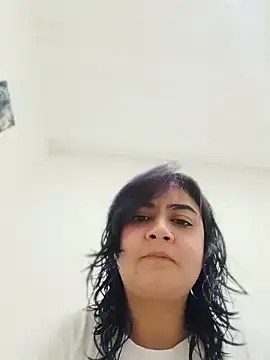 LylaVixxen online show from 05/03/26, 10:57