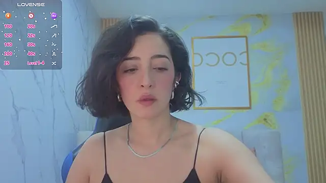 Snapshot of sara_lopez_s chatting on 05/24/26, 01:33 sara lopez s online show from 05/24/26, 01:33