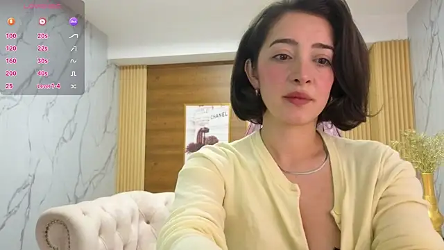 Snapshot of sara_lopez_s chatting on 06/01/26, 02:17 sara lopez s online show from 06/01/26, 02:17
