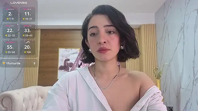 Snapshot of sara_lopez_s chatting on 04/29/26, 01:59 sara lopez s online show from 04/29/26, 01:59