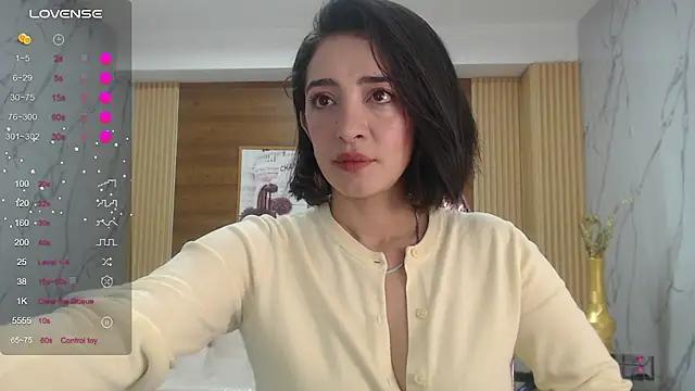 sara lopez s online show from 04/16/26, 01:56