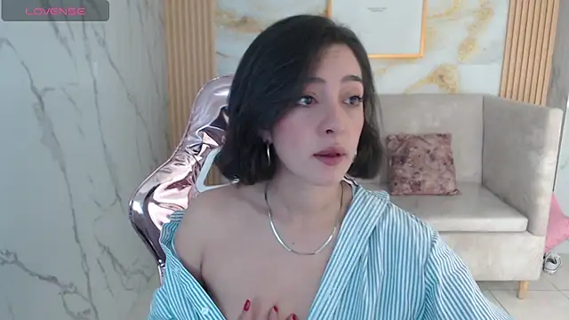 sara lopez s online show from 10/08/25, 02:07