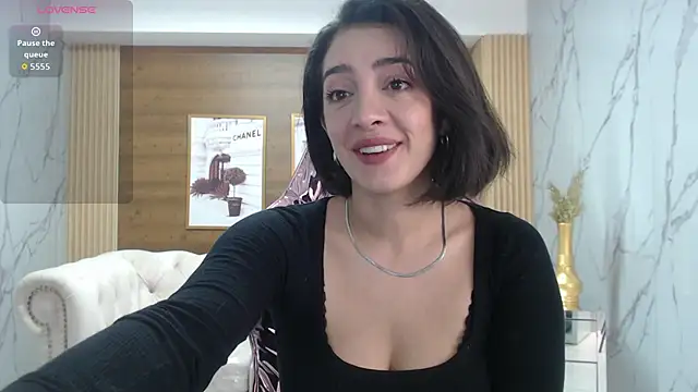sara lopez s online show from 03/11/26, 01:38