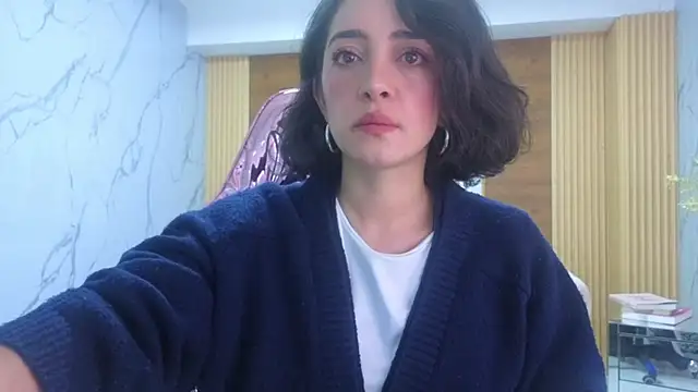 Snapshot of sara_lopez_s chatting on 05/10/26, 01:14 sara lopez s online show from 05/10/26, 01:14