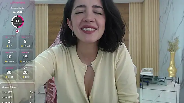 sara lopez s online show from 03/03/26, 01:51