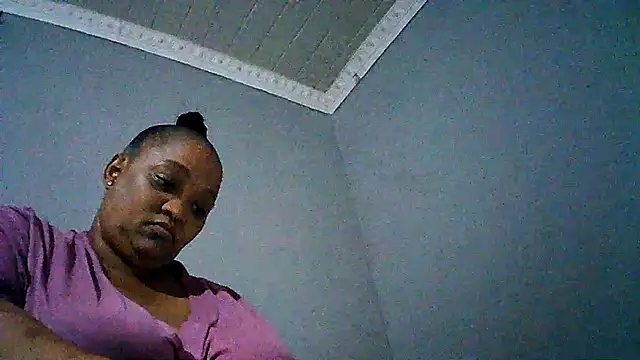Yellobonepussy online show from 09/26/25, 05:53