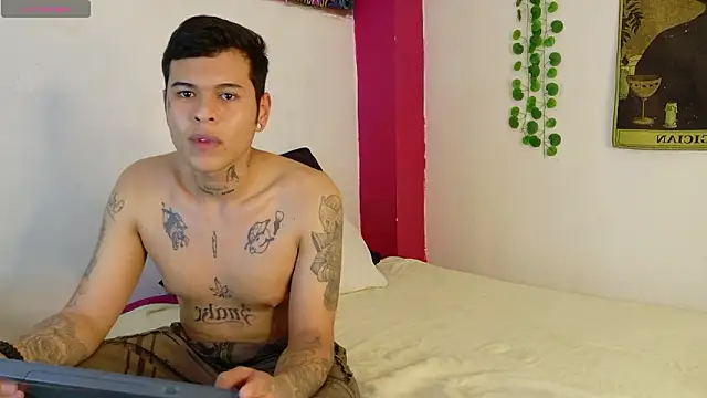 Snapshot of rosse_dredd chatting on 01/16/26, 06:28 rosse dredd online show from 01/16/26, 06:28