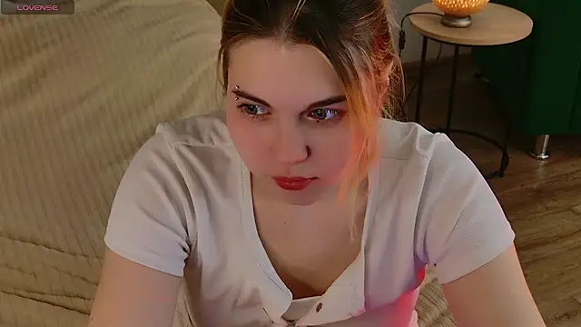 Evie Vall online show from 11/30/25, 05:25