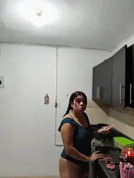 GabyMontenegro online show from 05/18/26, 10:09