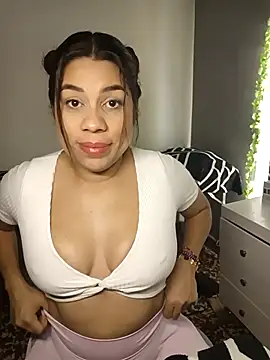 GabyMontenegro online show from 09/28/25, 10:44