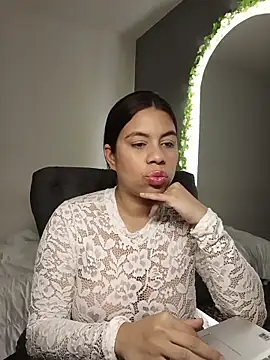 GabyMontenegro online show from 11/06/25, 12:09