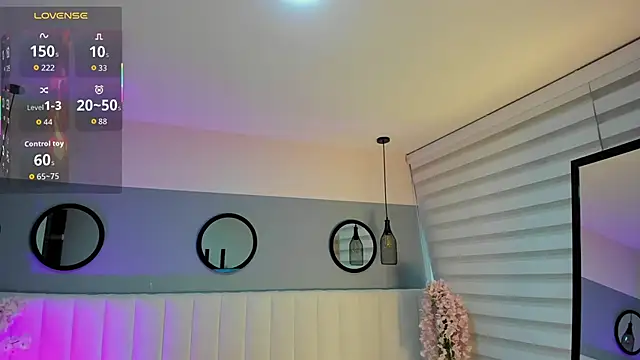 Mila Hank  online show from 12/17/25, 11:59