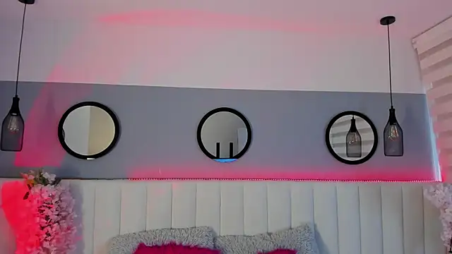 Mila Hank  online show from 09/12/25, 01:11