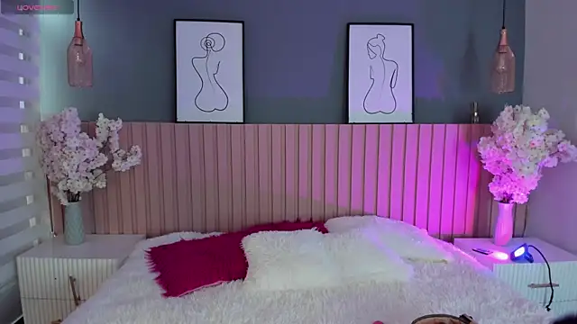 Mila Hank  online show from 02/19/26, 12:13