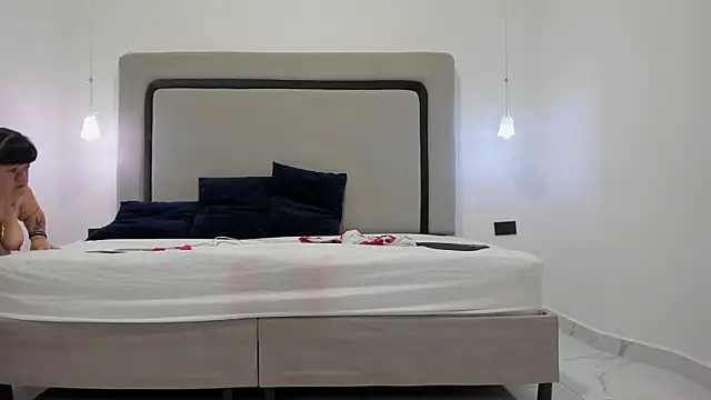 PamelaBonnet mml online show from 04/15/26, 06:34