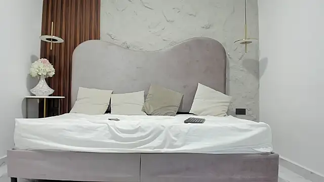 PamelaBonnet mml online show from 02/25/26, 06:30