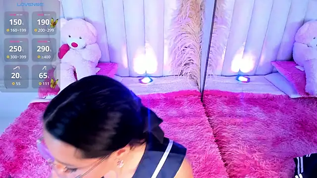 Annie  2 online show from 11/07/25, 12:10